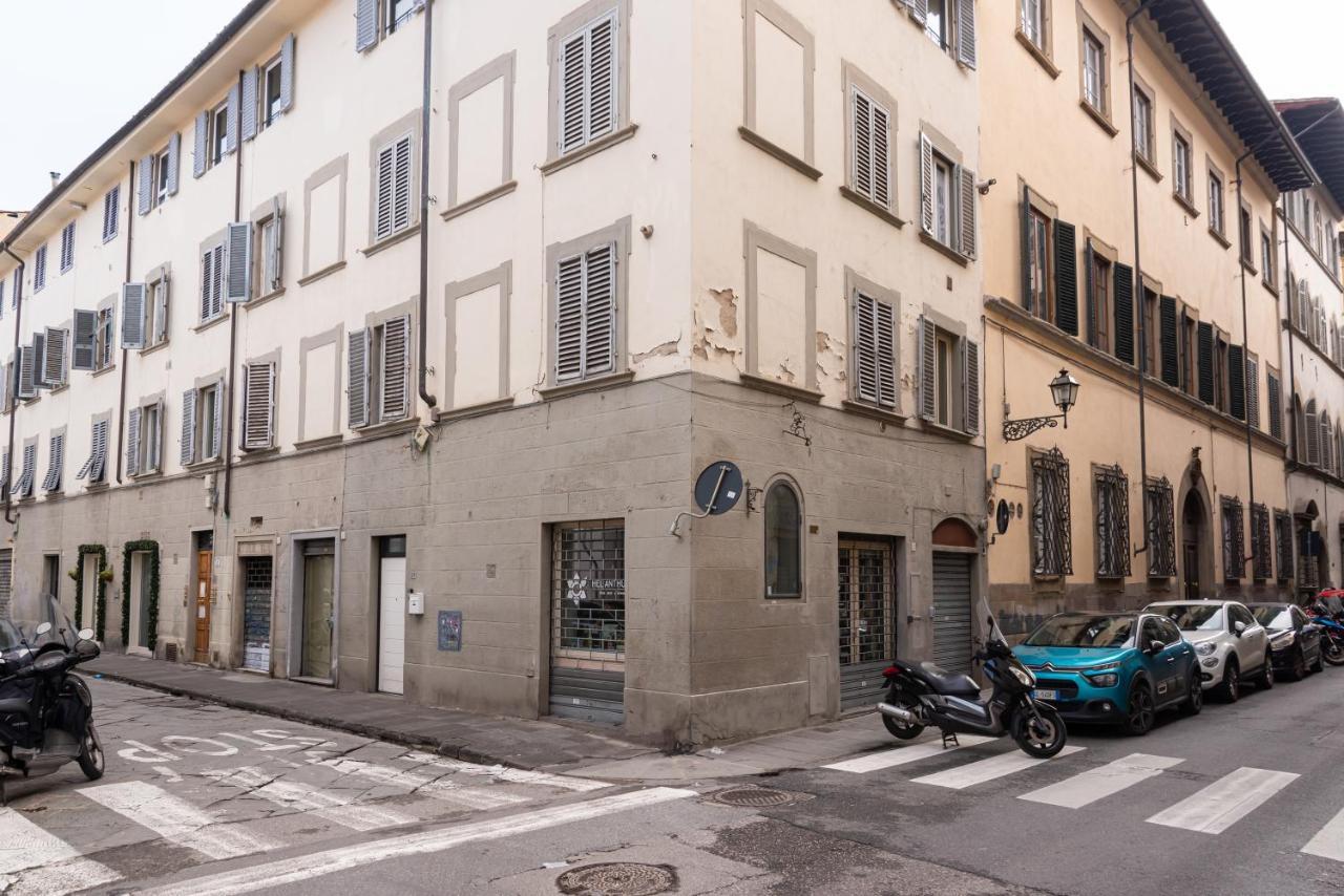 Tra Il Duomo E Il Teatro La Pergola Apartamento *
